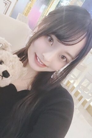 秋月 優奈